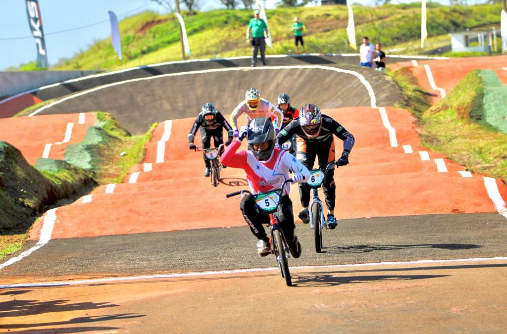 É de Parauapebas! Rodrigo e Lucas vencem BMX Racing Internacional 2022