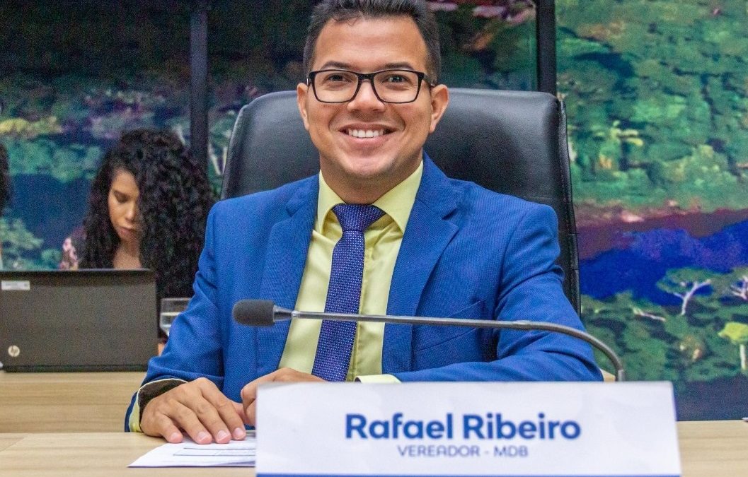Rafael Ribeiro sugere criação de linha de crédito para jovens empreendedores e pede reforma de escola